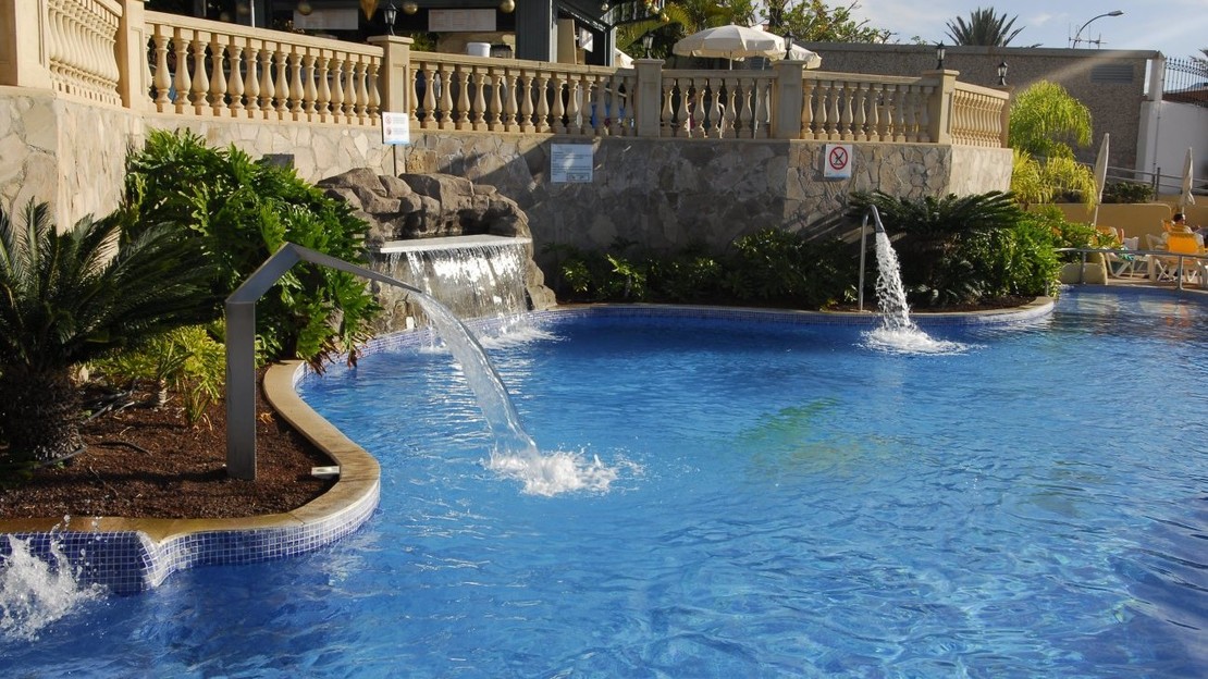 Paradise Park Fun Lifestyle Hotel